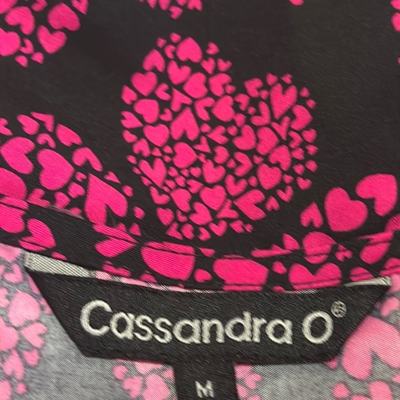 Cassandra O short sleeve, V-neck medical scrub top two front open pockets - Picture 5 of 5